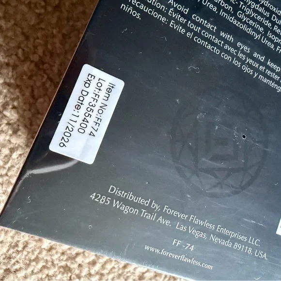 Forever Flawless 24K Gold Series Mask - Picture 5 of 5